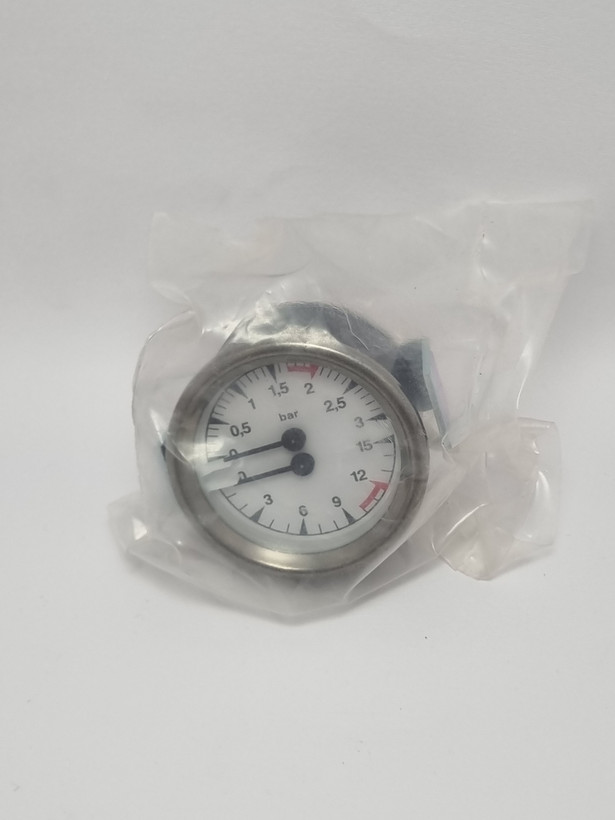 گیج فشار اصلی بیزرا مخصوص دستگاه اسپرسوساز، نمای نزدیک با زمینه سفید